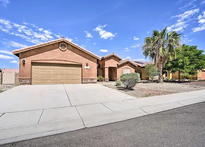 Chic Yuma Getaway Near Park, Golf And Shopping! Holiday home *