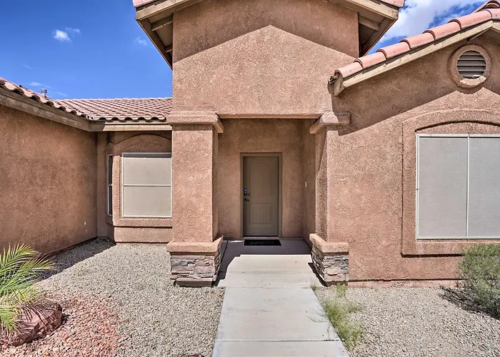 Chic Yuma Getaway Near Park, Golf And Shopping! Holiday home *